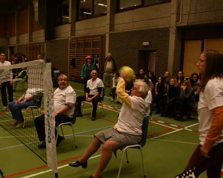 Netbaltoernooi voor kwetsbare ouderen