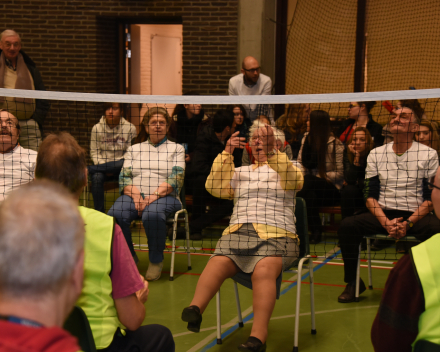 Netbaltoernooi voor kwetsbare ouderen