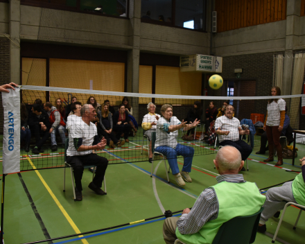 Netbaltoernooi voor kwetsbare ouderen