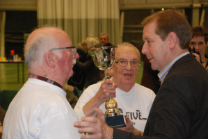 Netbaltoernooi voor kwetsbare ouderen